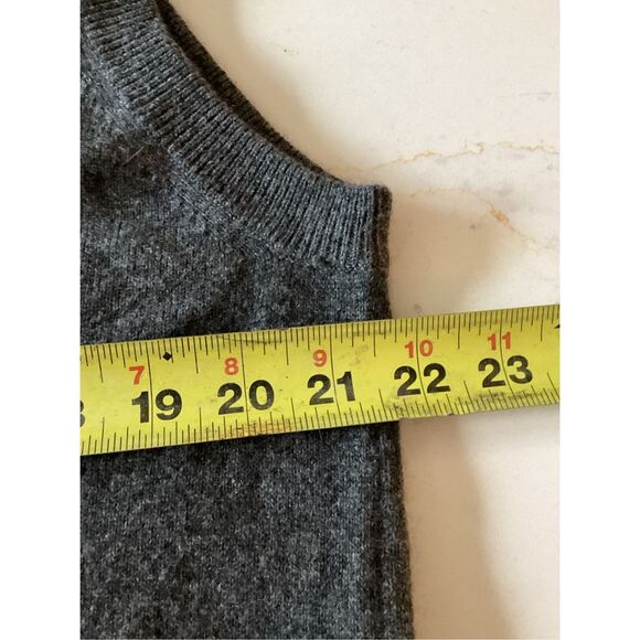 Lands End Womens 100% Cashmere Vest Sz L Gray Pockets - Picture 5 of 6